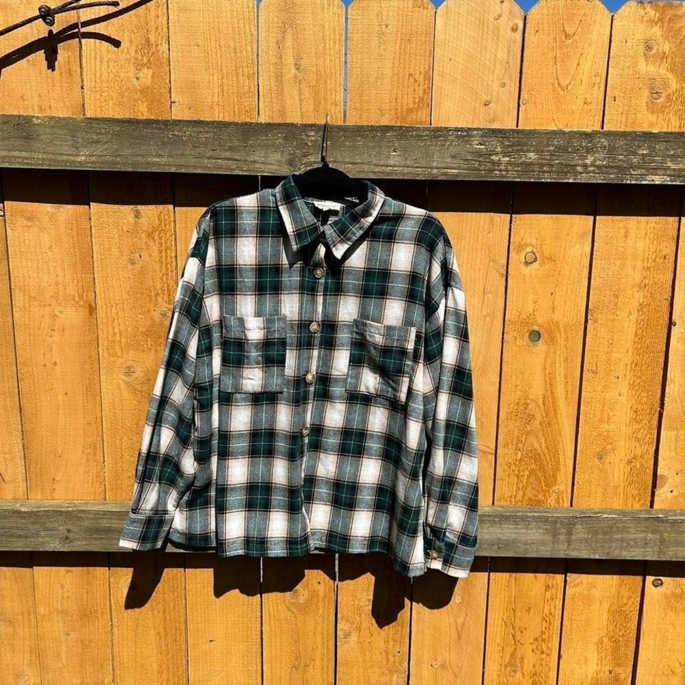 Main strip women's plaid button up‎ long sleeve, top size large